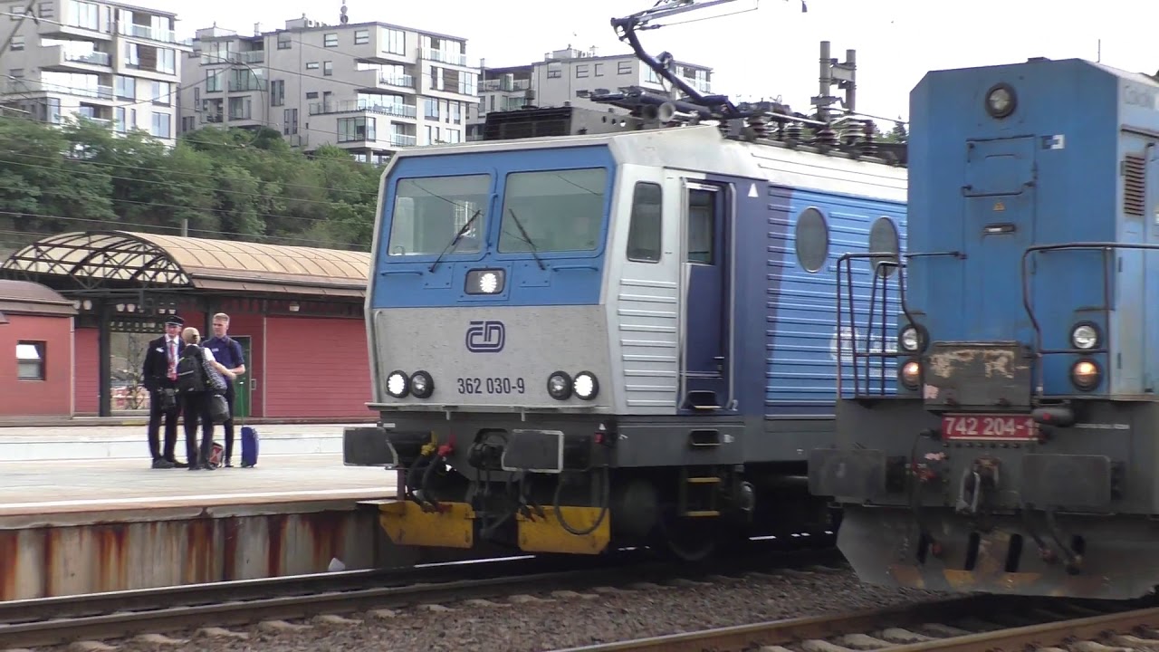 Züge in Praha hl.n. mit Vectron Knödelpresse CD BR150 BR742 und mehr...