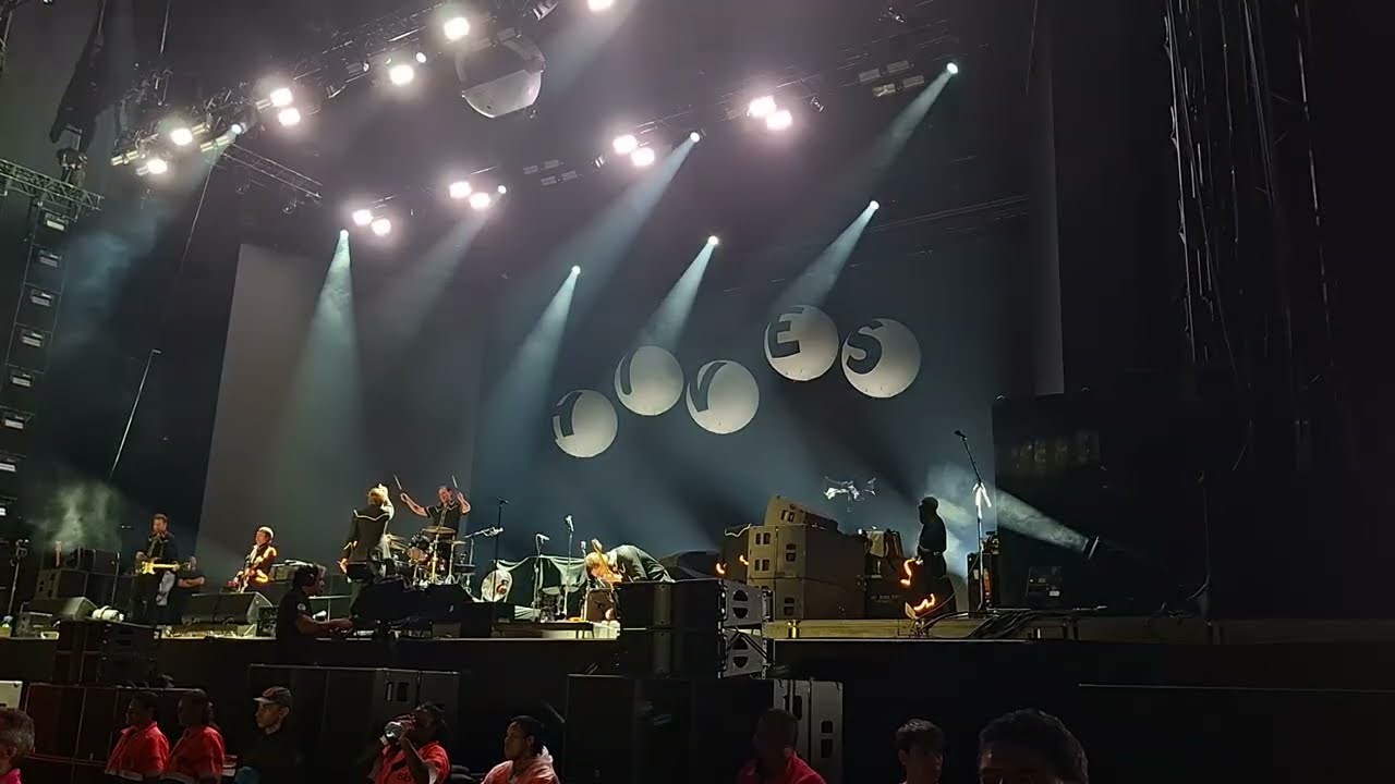 The Hives - Hate to say I told you so Live in Brazil