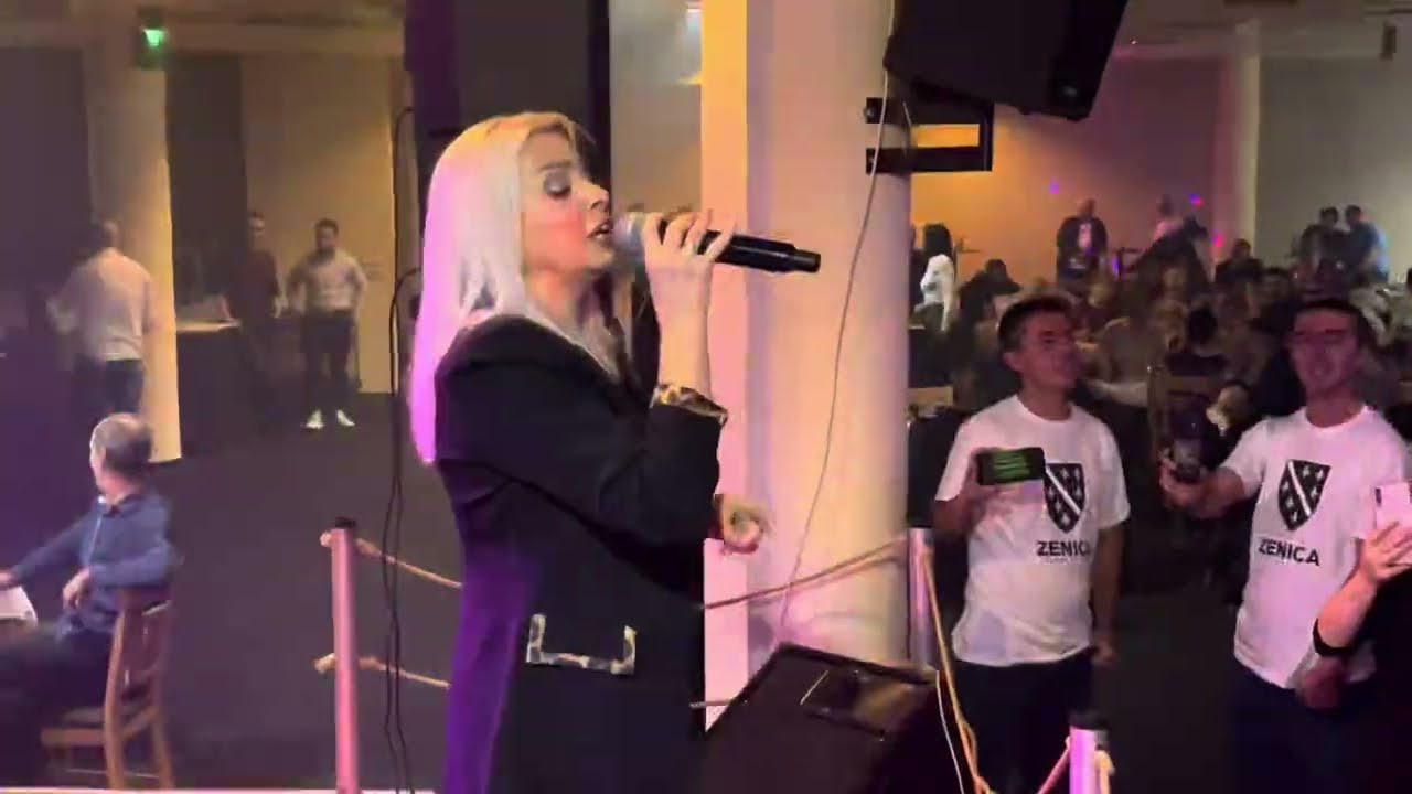 Zehra Bajraktarević - Nemoj Ti Mene Žaliti - uživo