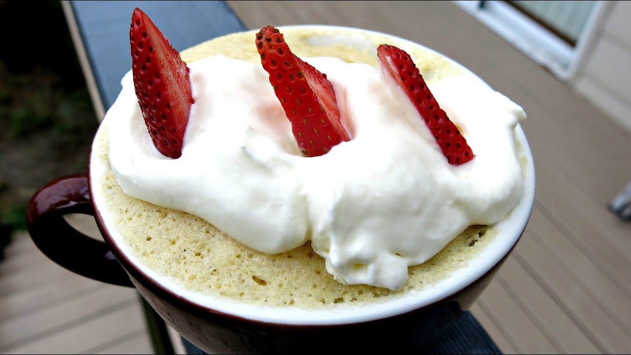 STRAWBERRIES & CREAM MUG CAKE RECIPE
