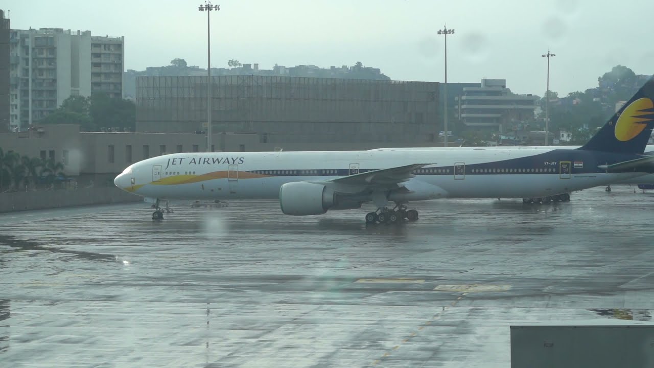 Beautiful VT-JEV Jet Airways BOEING 777-300