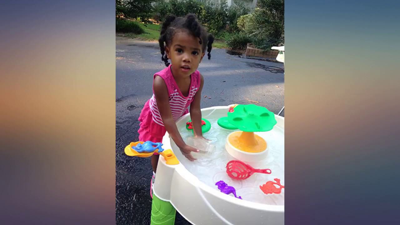 Little Tikes Frog Pond Water Table review