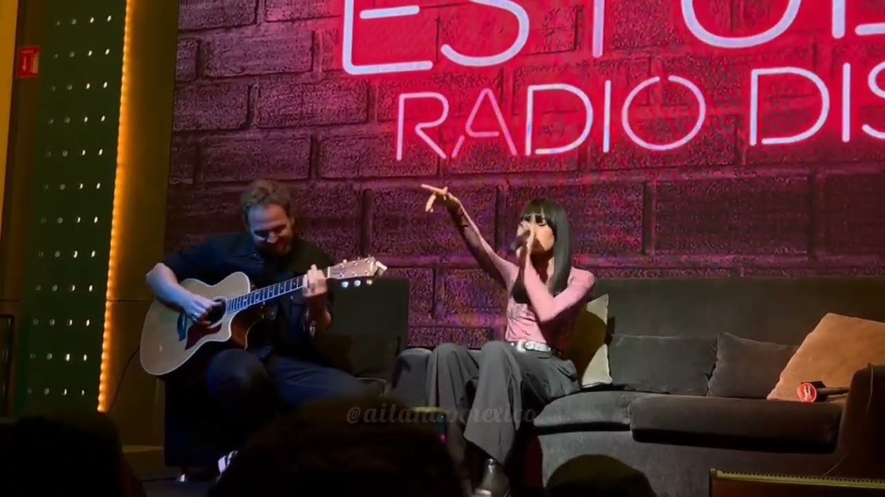 Aitana - Mon Amour Remix (Acústico) | Estudio Radio Disney