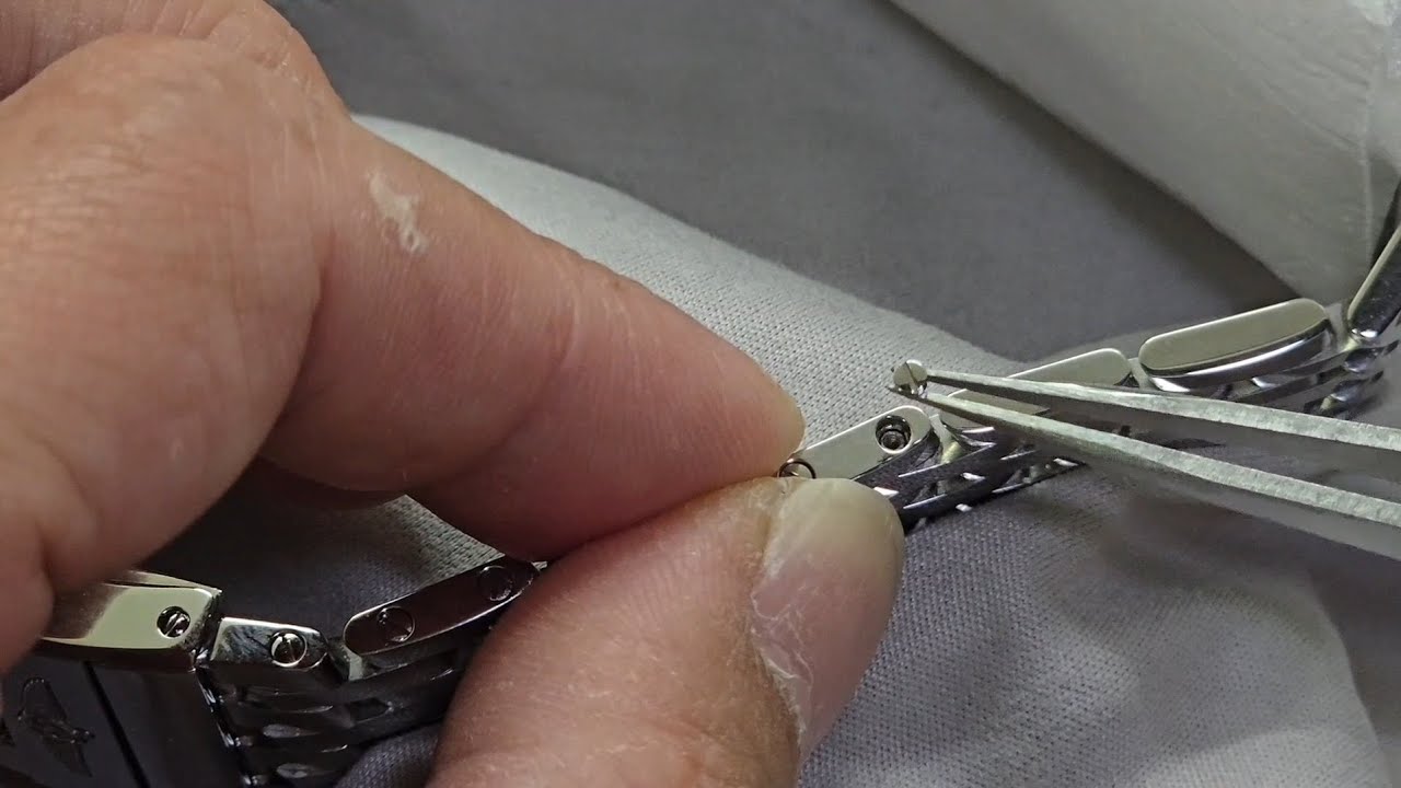 #Breitling #Navitimer bracelet #resize / adjust｜百年靈鍊帶調整長度 (中文字幕)