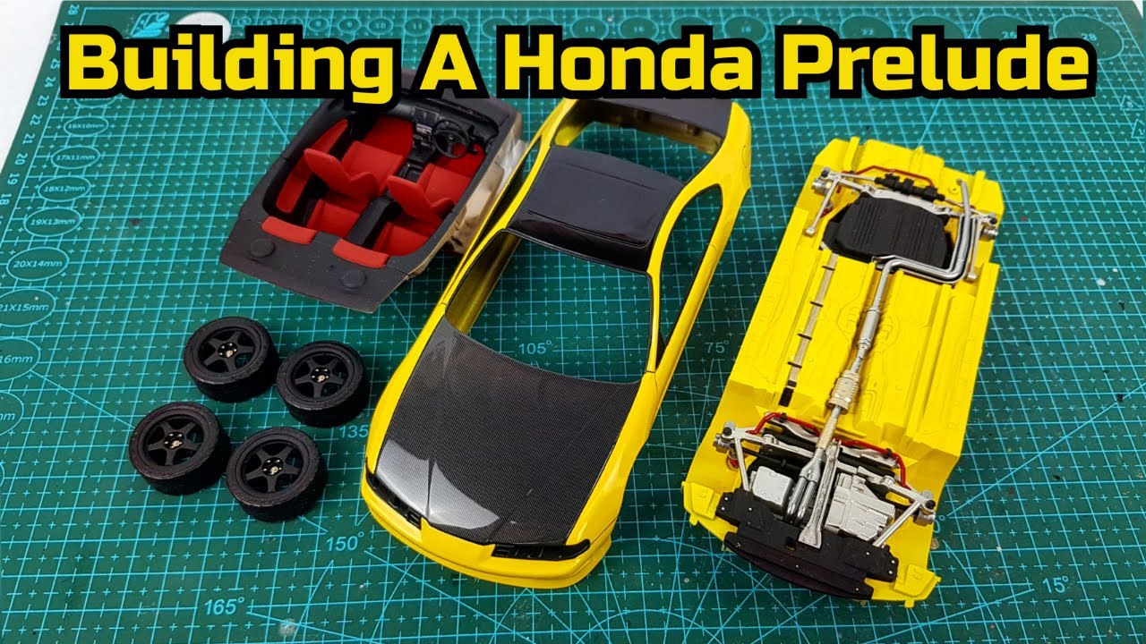 Building A Honda Prelude BB1 1/24 Scale Model Car Aoshima Part 1/2