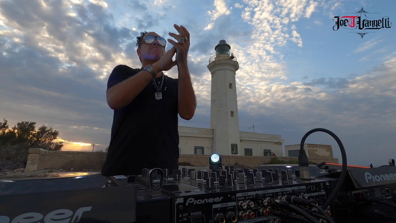 Joe T Vannelli Live Lampedusa 10 09 20 JTV