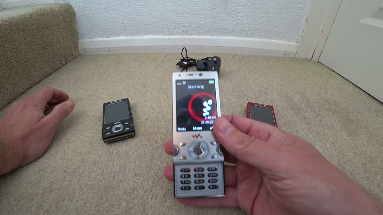 Sony Ericsson W995 Мобильный музыкальный плеер Камерофон 2009 Ретро Культовый