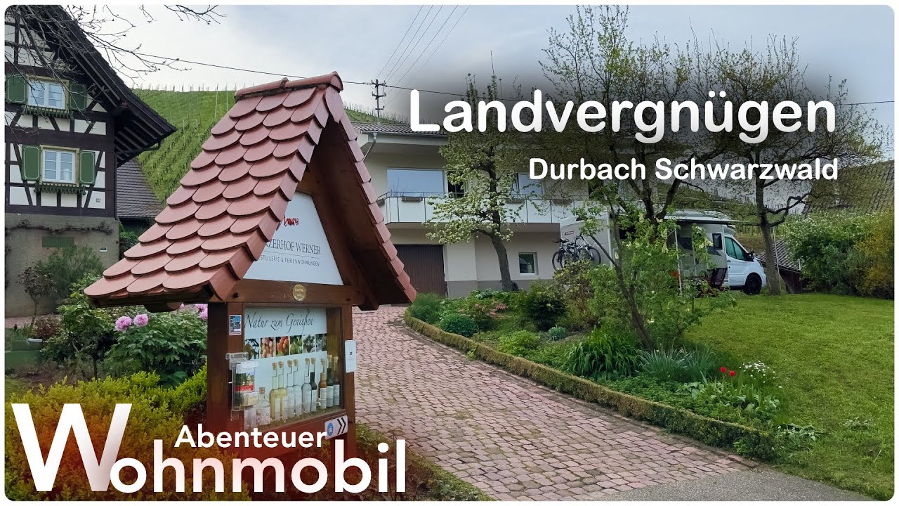 Landvergnügen in Durbach im Schwarzwald. Schöner steht man selten bei unserem Abenteuer Wohnmobil.