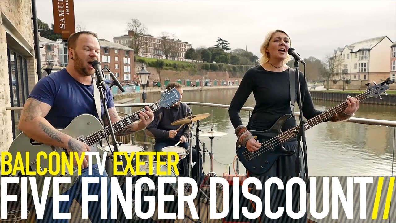 FIVE FINGER DISCOUNT - NONE OF THAT MATTERS (BalconyTV)