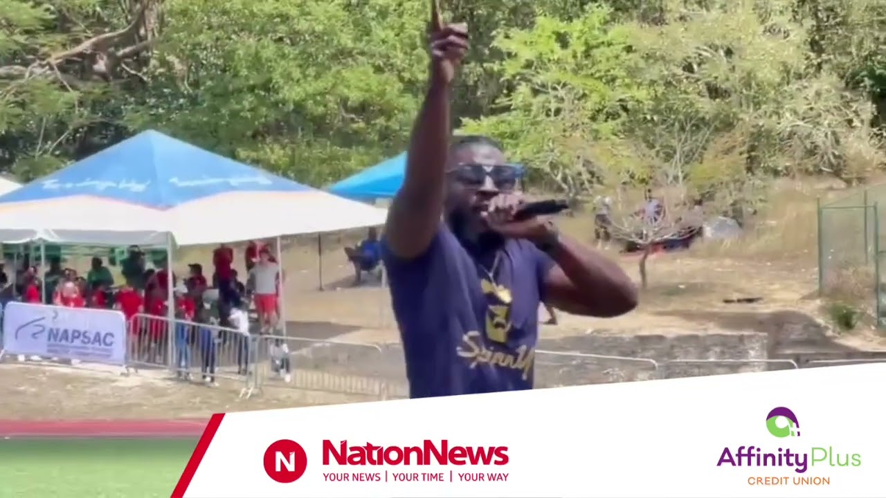 Nation Sports: Students entertained by Spinny at NAPSAC Finals