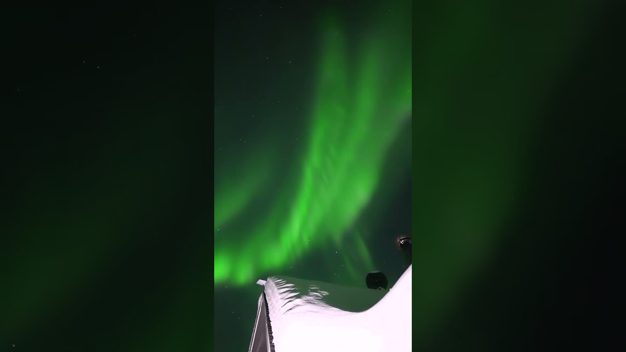 Mesmerizing Northern Lights Gleam Over Fairbanks