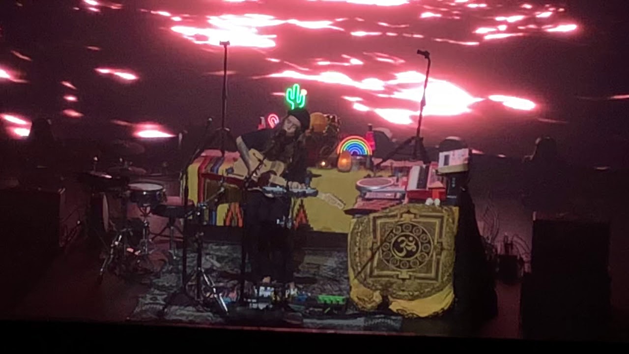 Tash Sultana - Pink Moon - Live @ The Palace Theatre Saint Paul, MN Nov 7 2018