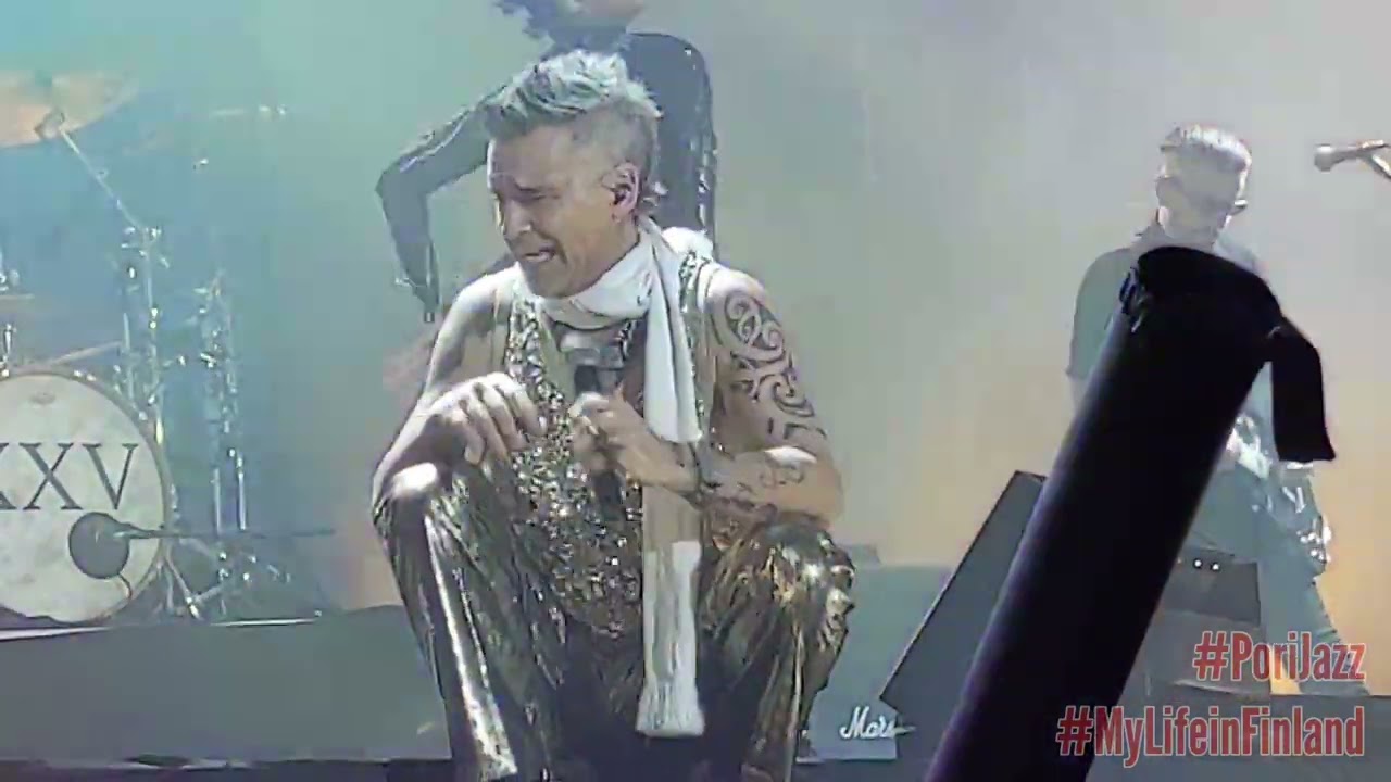Robbie Williams - Rock DJ (LIVE @ Pori Jazz 2023)