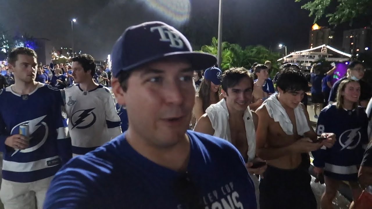 Tampa Bay Lightning Win Stanley Cup 2021 - INSANE CROWD CELEBRATION GAME EXPERIENCE at Amalie Arena