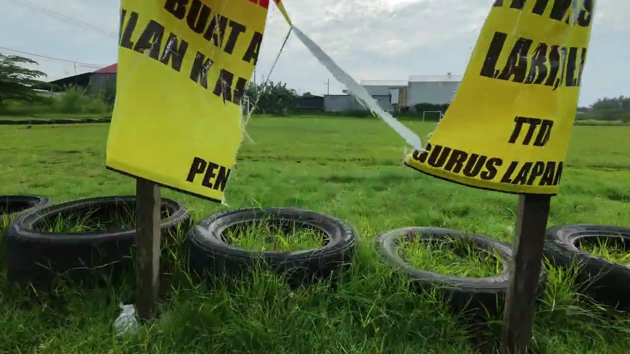 Tempat Bermain Bola Ini Terlihat Berbeda dari Udara | DJI Neo 2