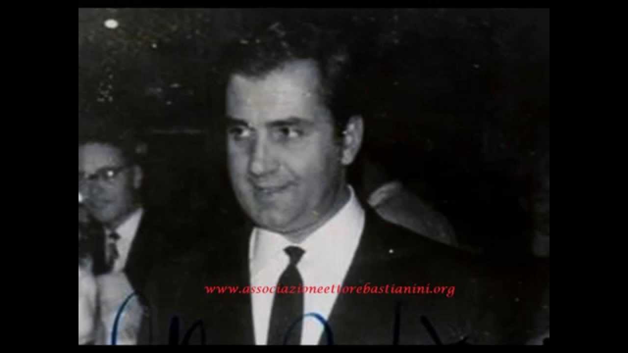 Ettore Bastianini canta 
