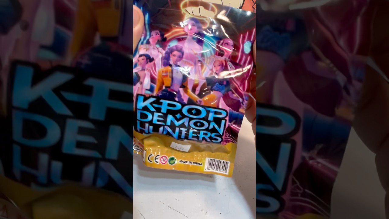 ASMR unboxing swapmeet kpop demon hunters 