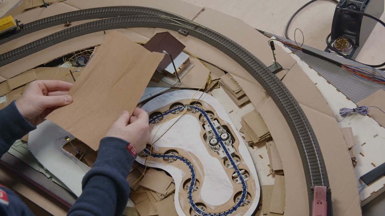 Building a Marklin H0 Winter Diorama