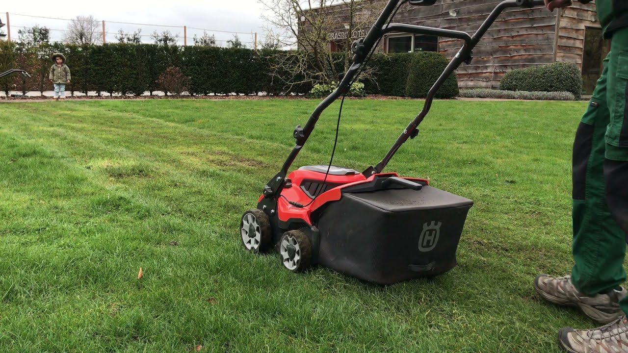 Husqvarna S 138i - Accu verticuteermachine - 967922201
