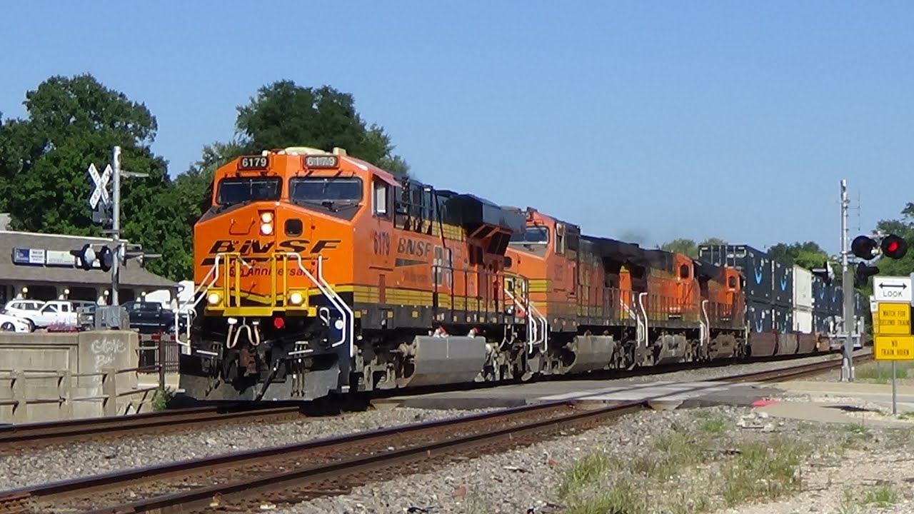 BNSF Transcon Galesburg, IL seven trains 25th Anniversary unit August 30, 2022