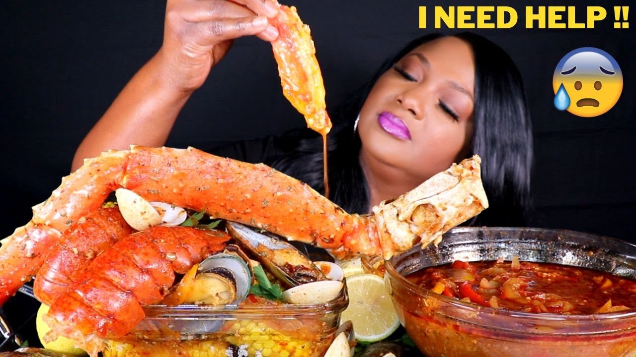 KING CRAB LEGS + LOBSTER TAILS + GREEN LIP MUSSELS , SEAFOOD BOIL MUKBANG