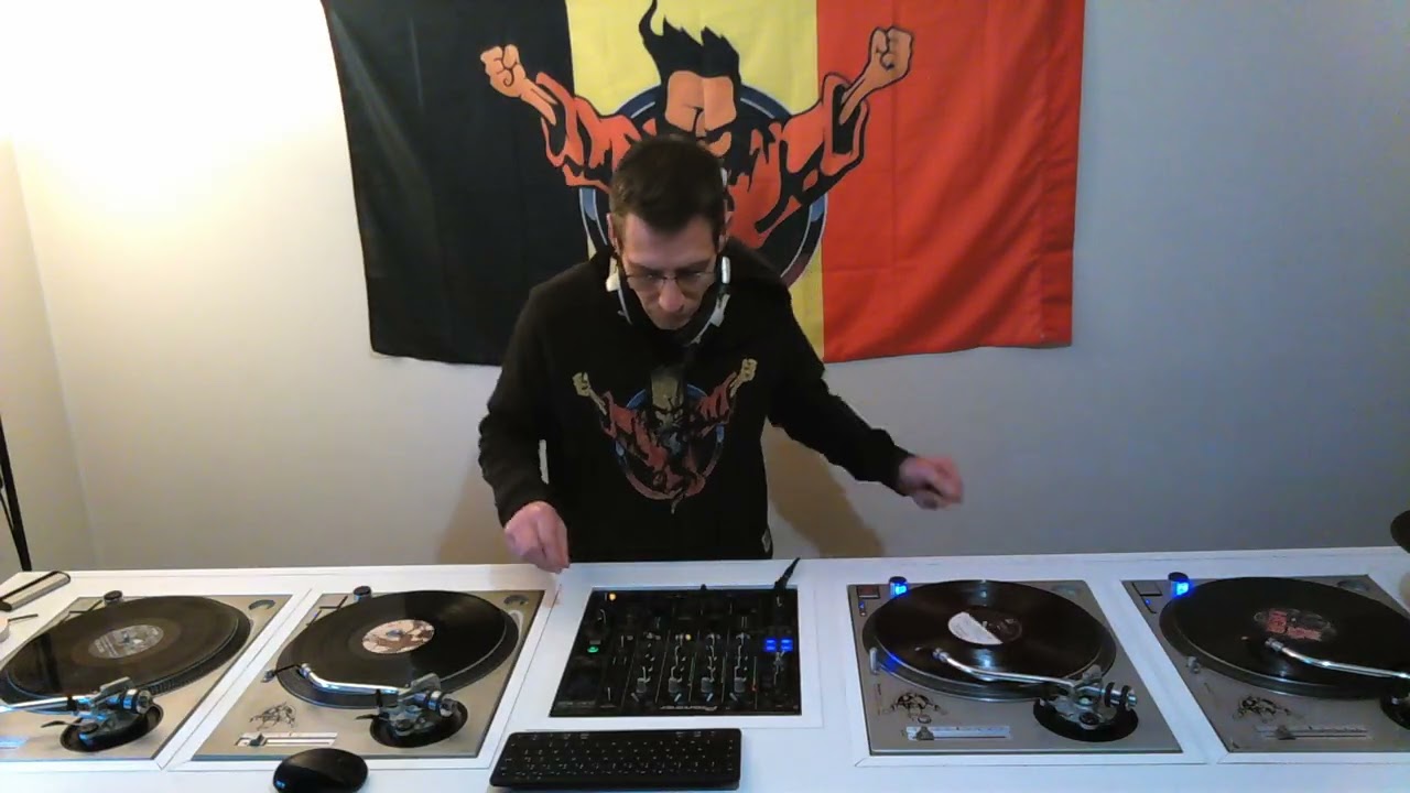 T moon retro hardcore 01 01 2026