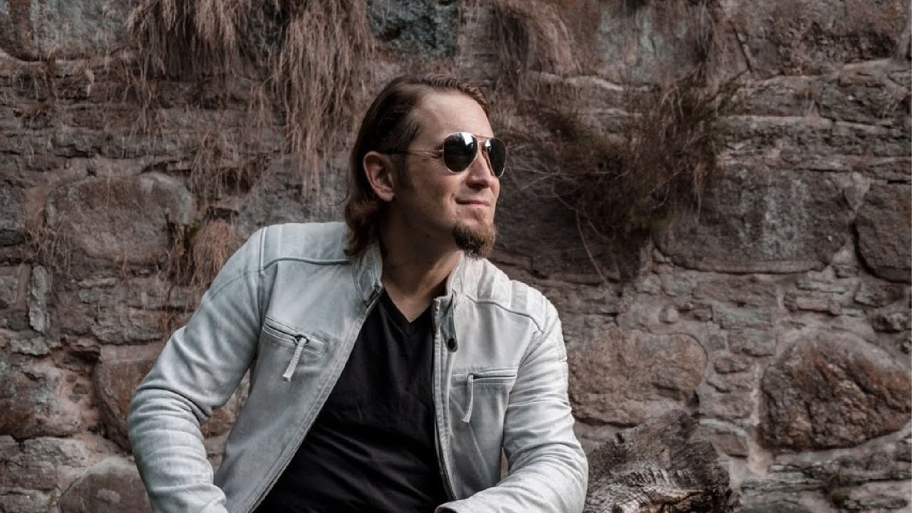 Freddy Tomingas - Nemad ... keegi meid kuulamas on