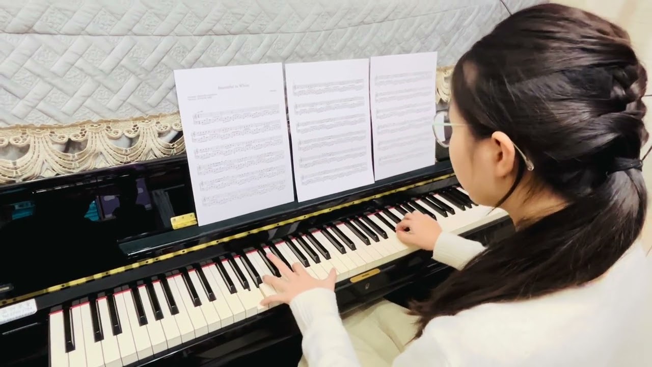 Beautiful in White (Yip Wing Lam P.6)