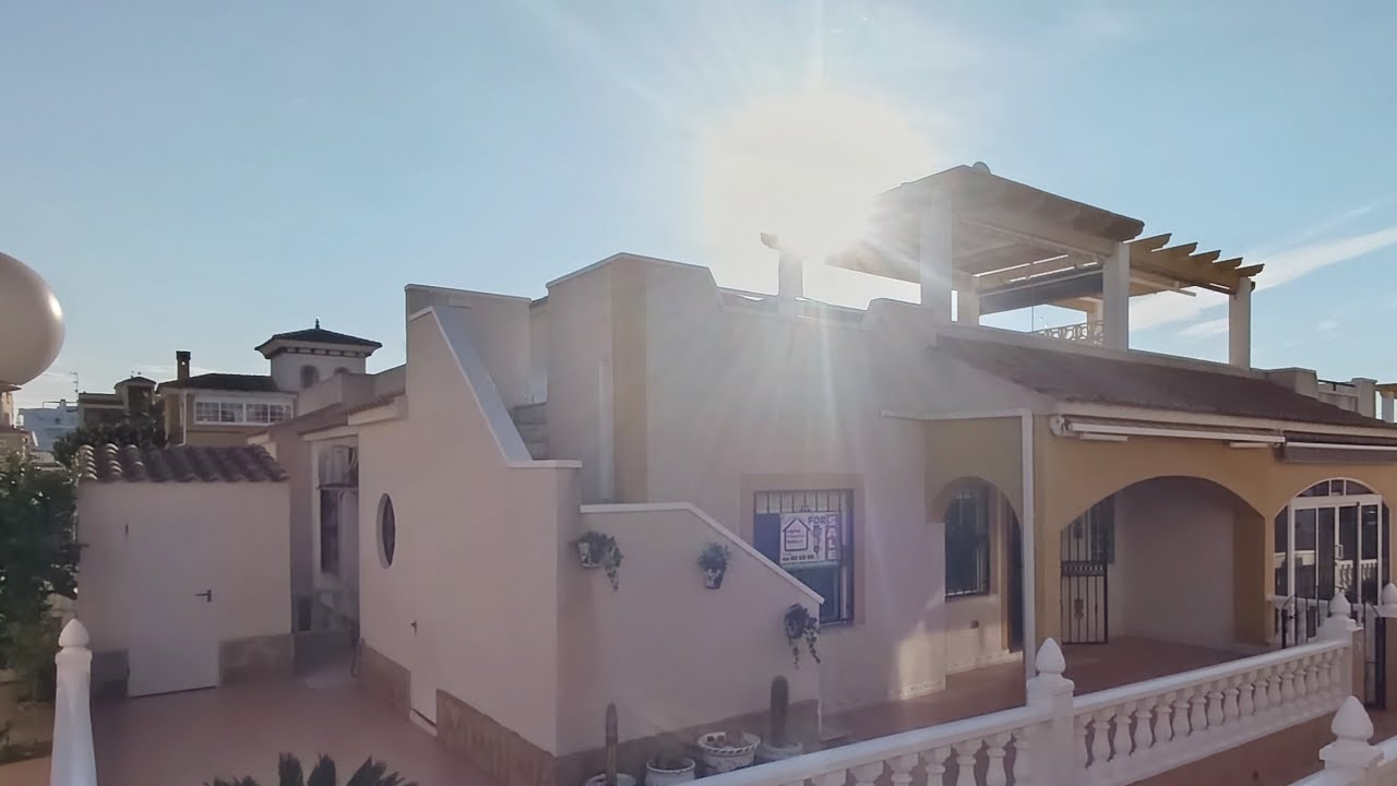 Reserved 159,000€ Los Altos, south facing 2 bed bungalow with large roof solarium, pool