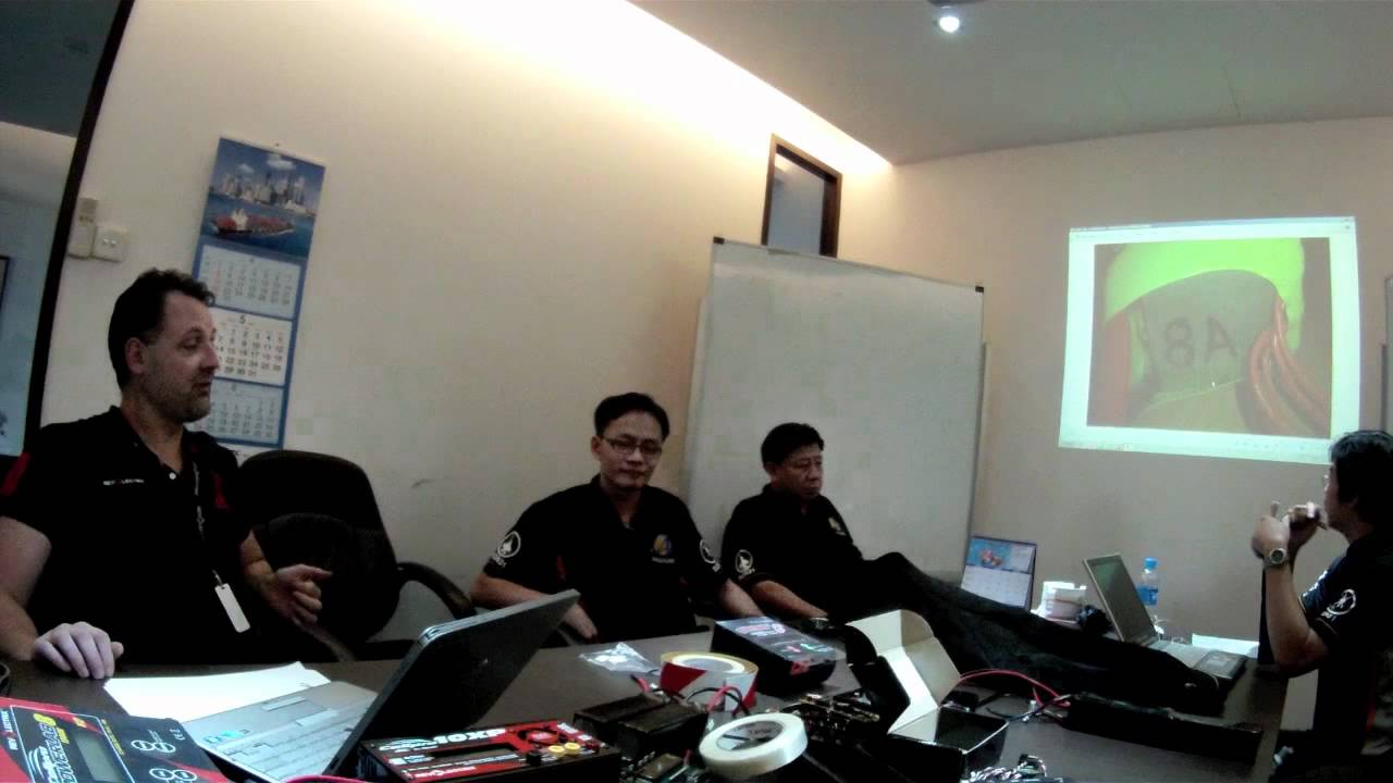 Revolectrix Visit & Complete Clarifications by Singapore Anchorvale RC Team 19th May 2012.mov