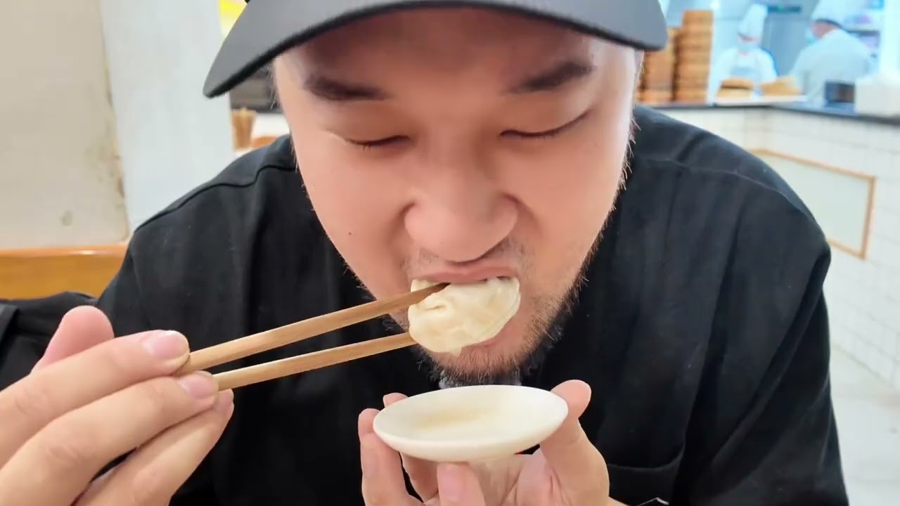 直接被小笼汤包俘虏！实现蟹黄小笼包自由！ #蟹黄小笼包 #常州美食 #地方特色美食 #常州特色美食  #常州小笼包