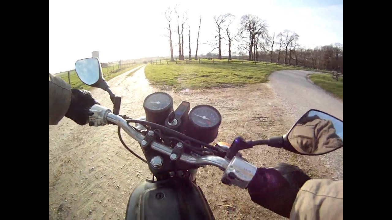 Balade en Honda CB 125 Twin (compte-tours qui couine !)