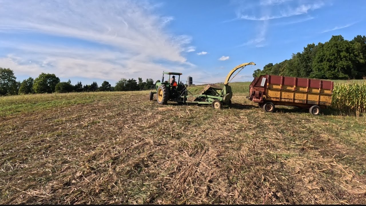John Deere Forage Chopping in Action!! 2025!