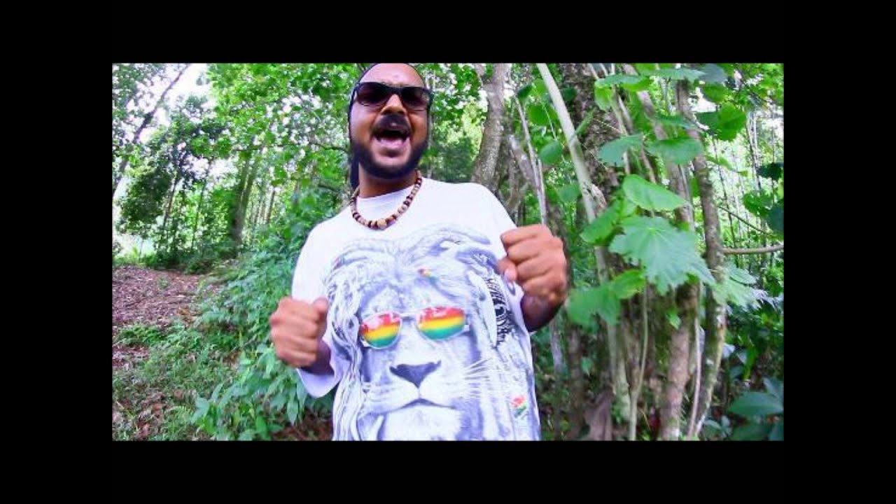 Luch'Ko & Straika D - Un Monde Meilleur