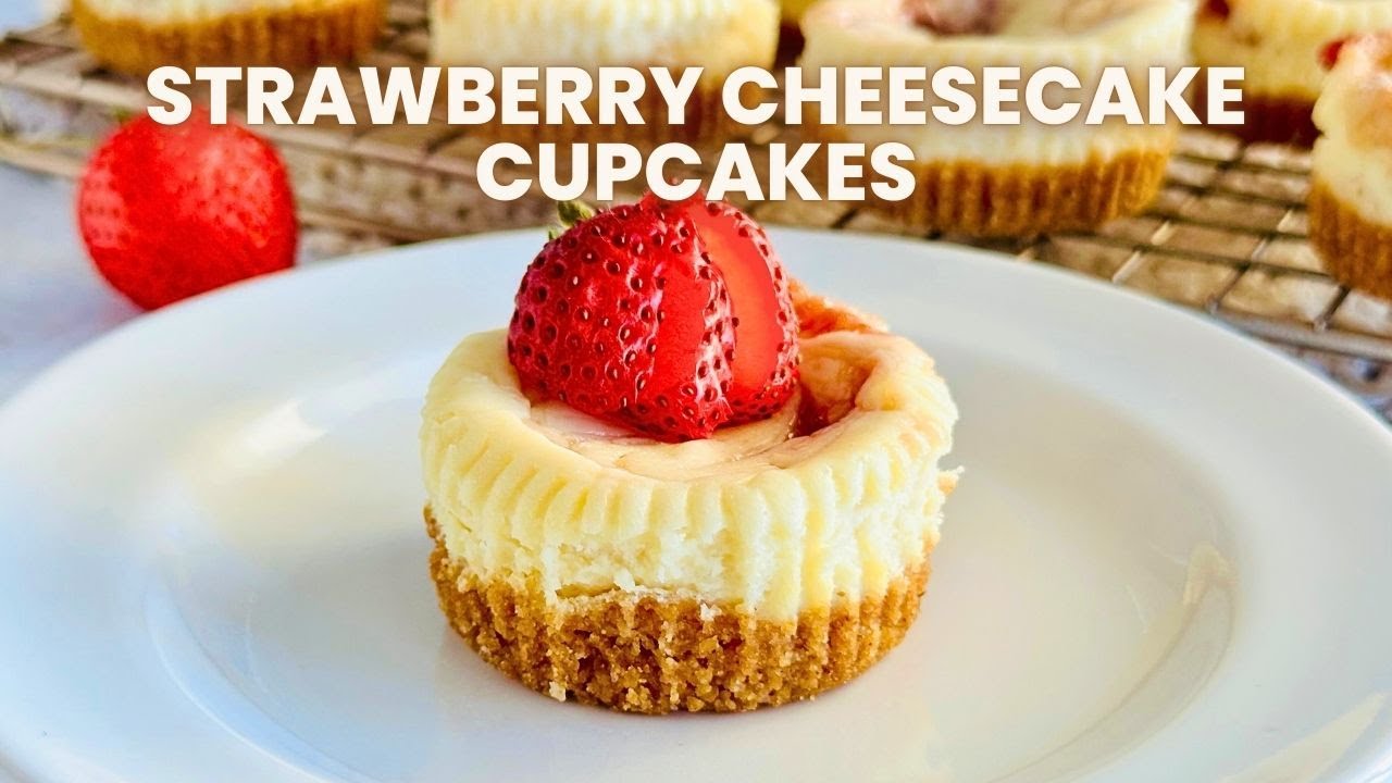 Strawberry Cheesecake Cupcakes – Easy & Delicious Mini Cheesecakes! 🍓🧁