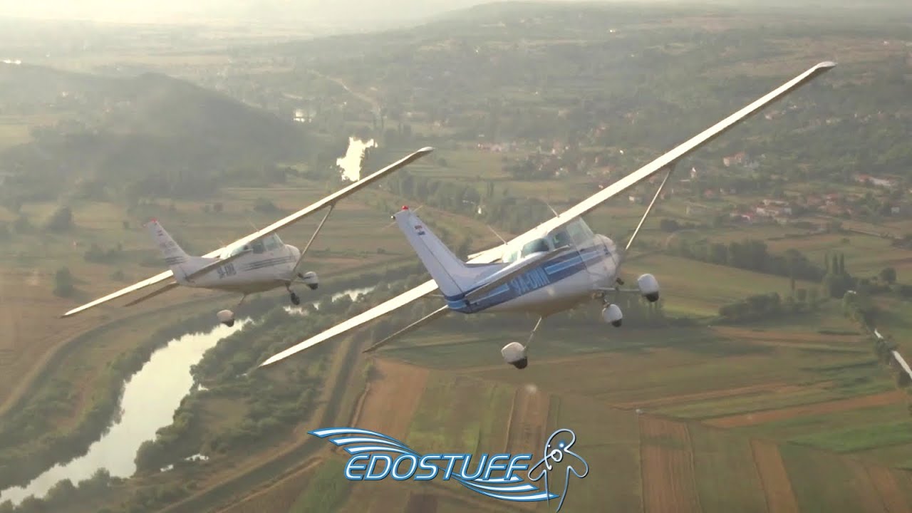 3X Cessna 172 Formation Flying above Piket Airfield LDSS