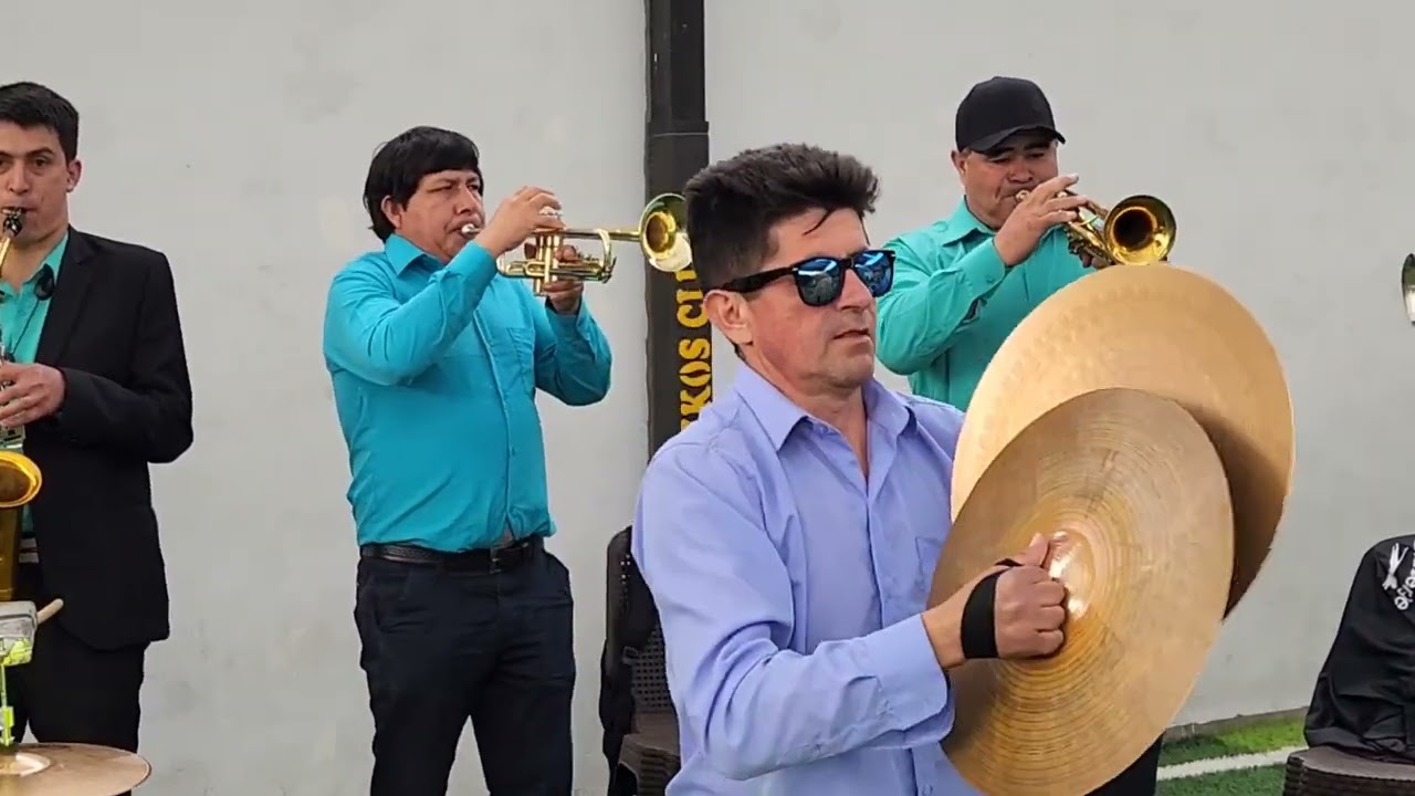una con mis amigos los ases de huambo