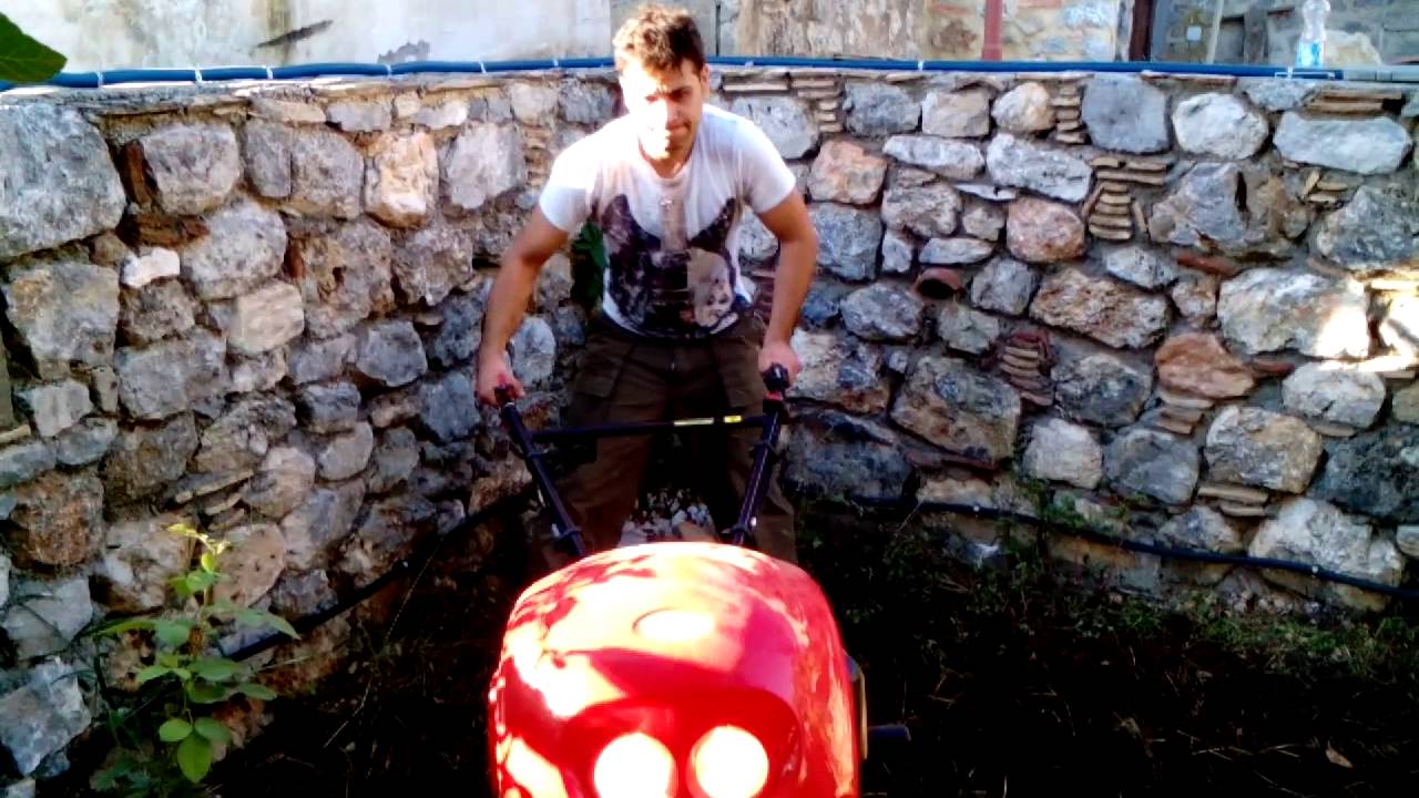 Σκάψιμο κήπου με Σκαπτικό πετρελαίου 10 hp.