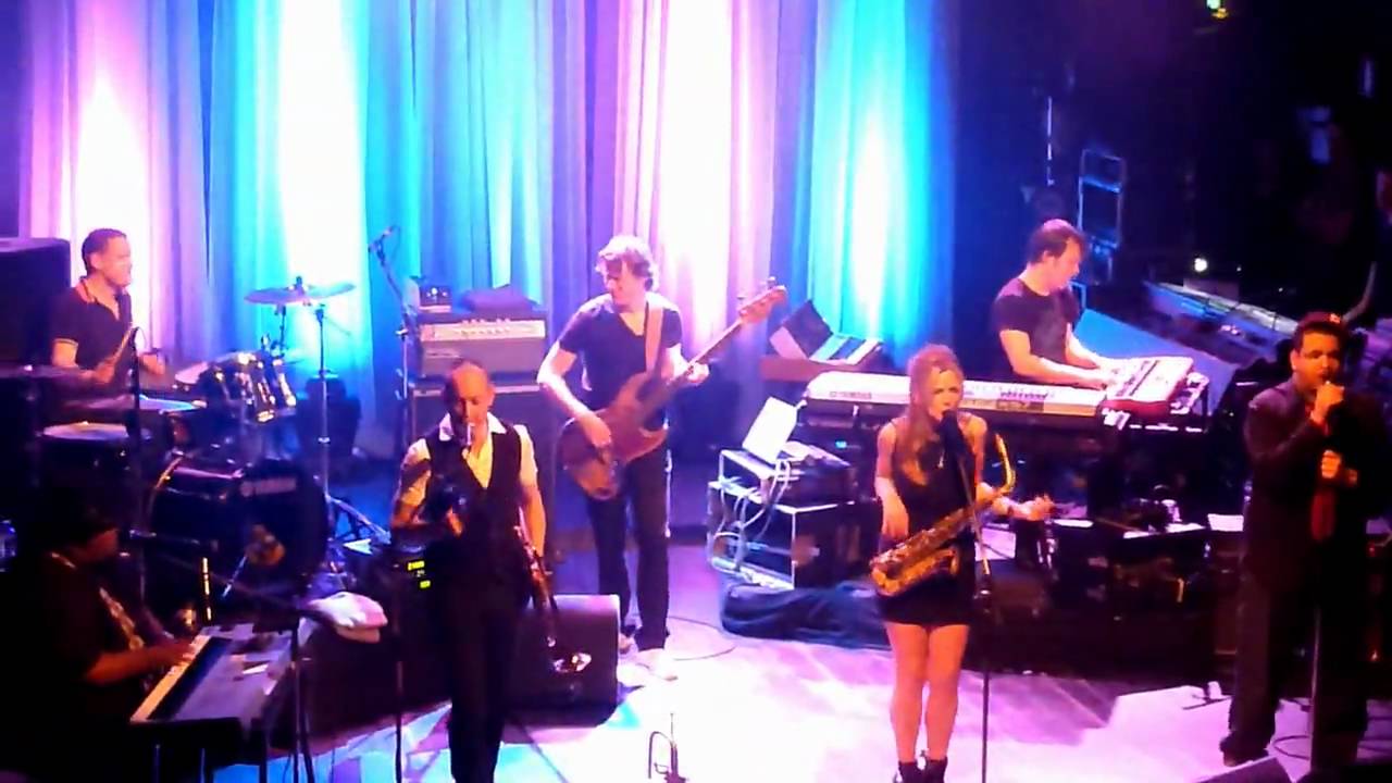 Candy Dulfer - Pick Up The Pieces (part 2) @ Tivoli, Utrecht, Holland 15-04-2010