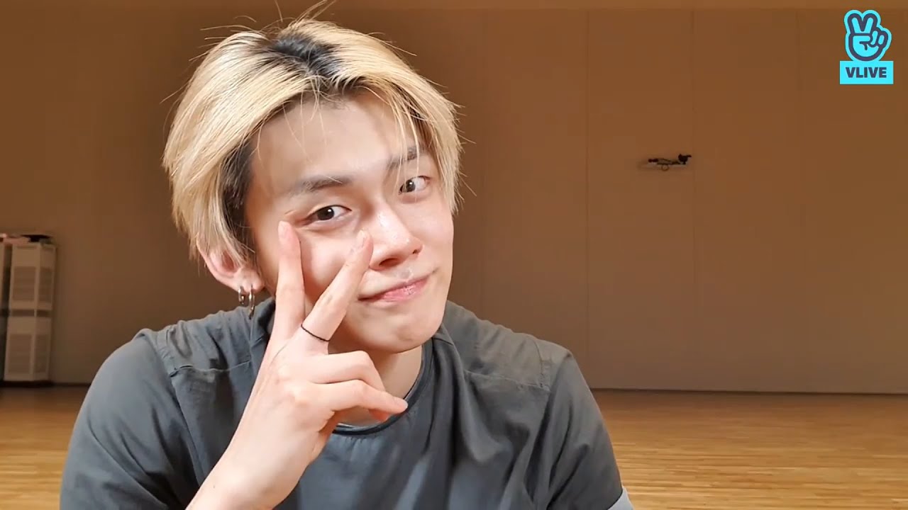 [ENG SUB] TXT YEONJUN LIVE VLIVE (2022.03.16) YEONJUN VLIVE DANCE COVER