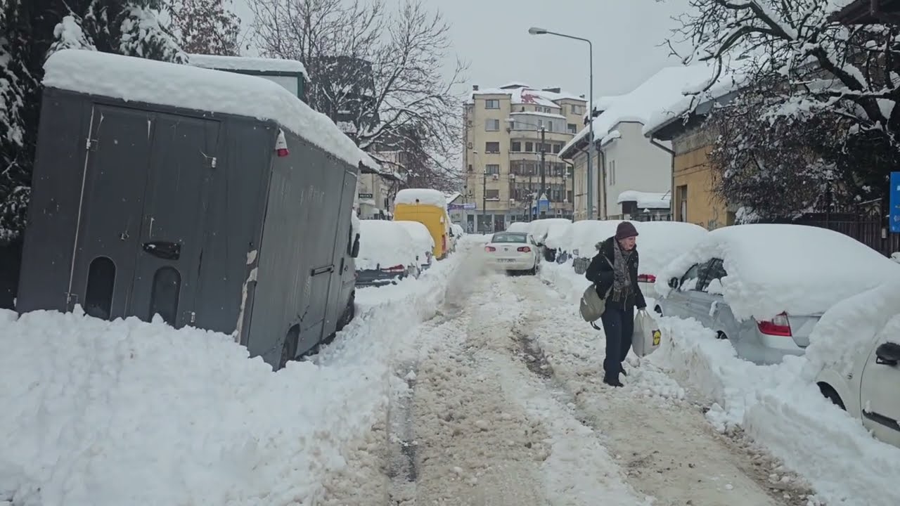 Bucurestiul blocat sub nămeți...