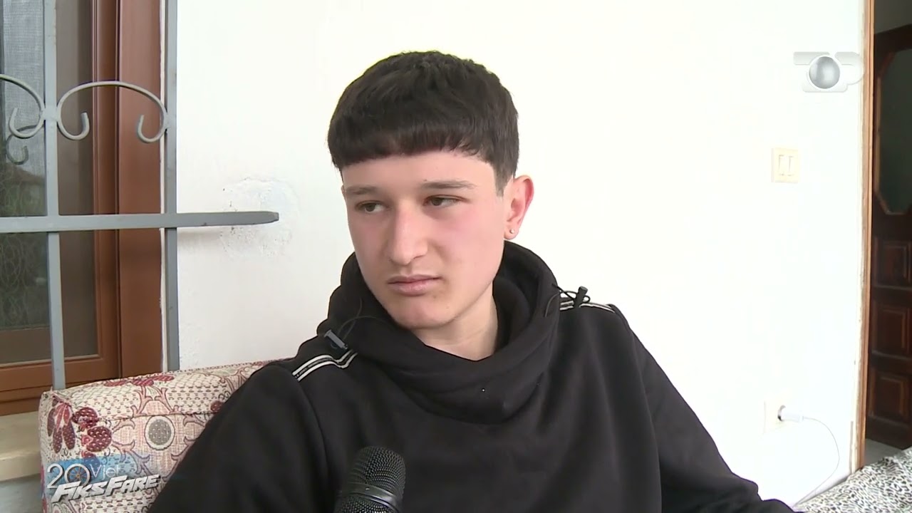 Fiks Fare/ Jeton e studion n&euml; Greqi, 16 vje&ccedil;ari prej muajsh s'merr dot pasaport&euml;n shqiptare