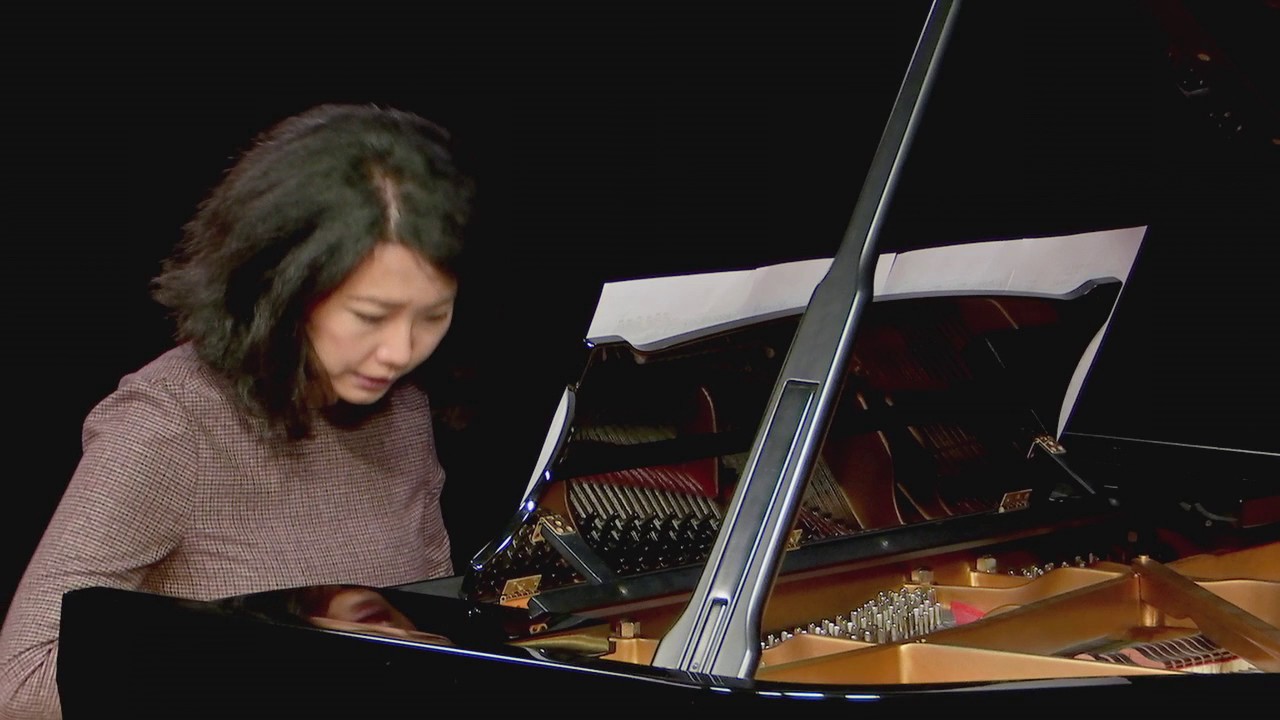 Chenyin Li plays Mozart Sonata No 5 in G K283 (first movement)