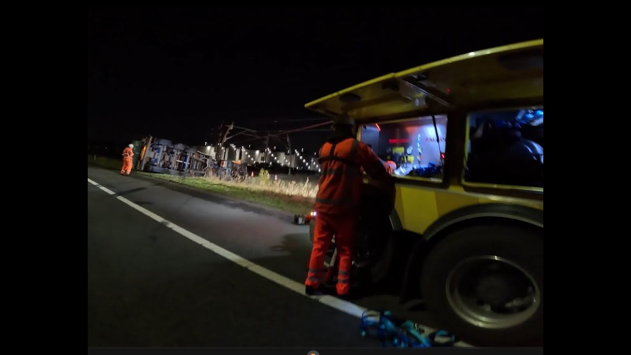 Zware berging #26 zwaar ongeval trekker oplegger op zijn kant!