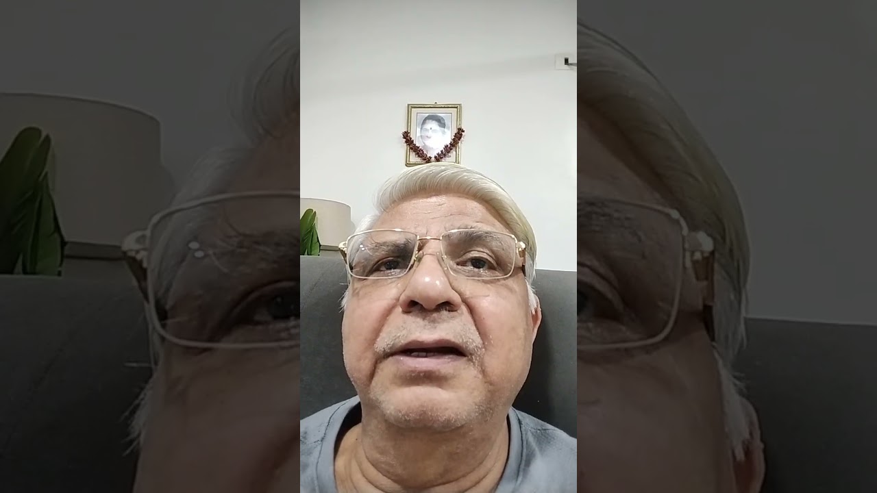A  beautiful  song  on  Papa   sung  on  Friend's  pharmaise    Pl  like  share & subscribe 