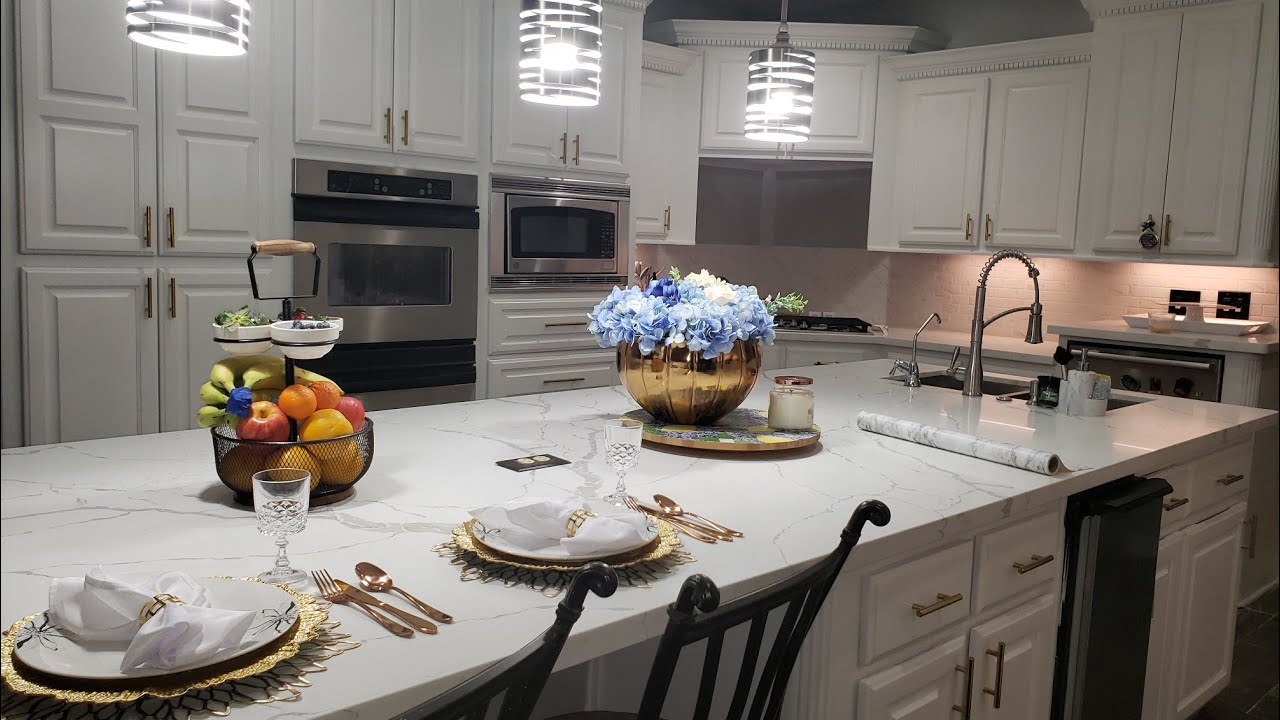 تعالو شوفو شلون غيرت مطبخي #صبغ الكاونترات#kitchen cabinets #makeover