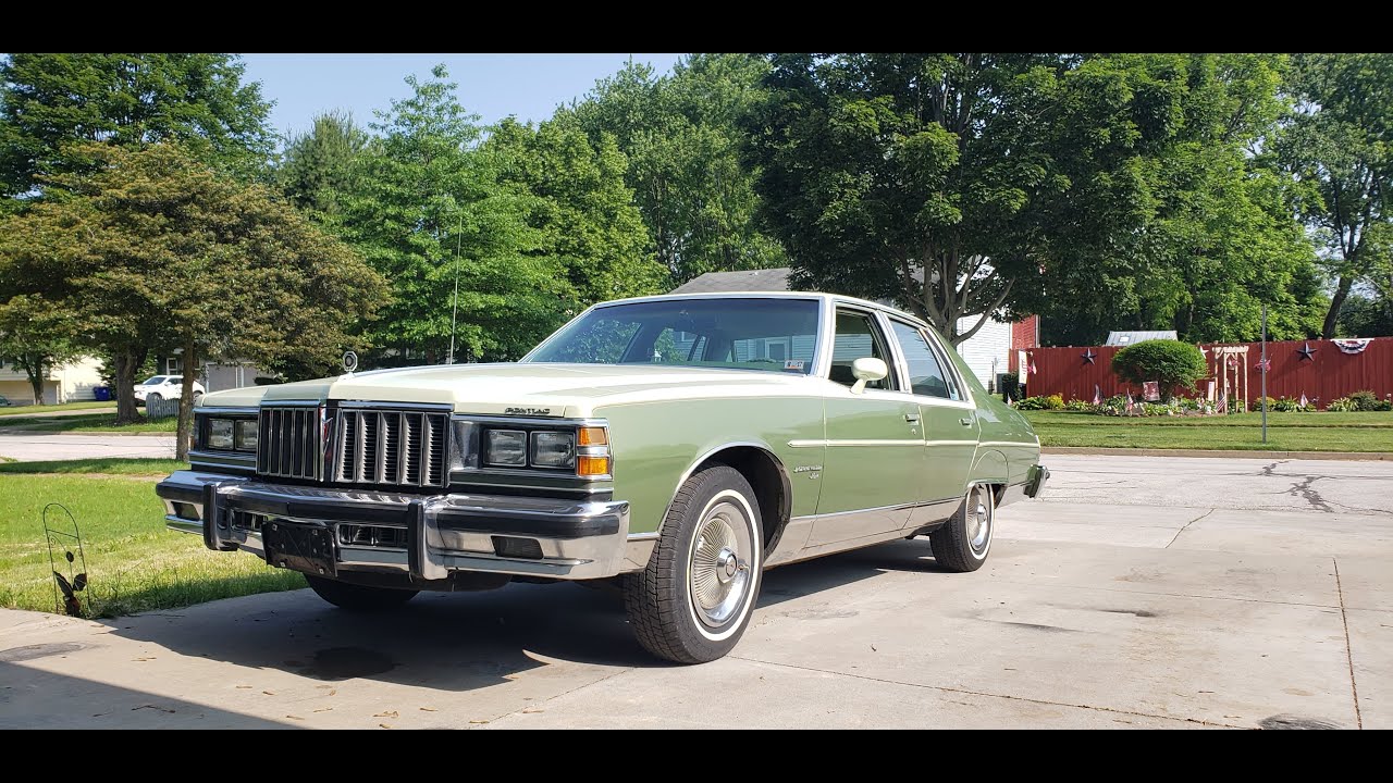 1979 Pontiac Bonneville 301 4BBL - Jadestone Green/Willow Mist Green