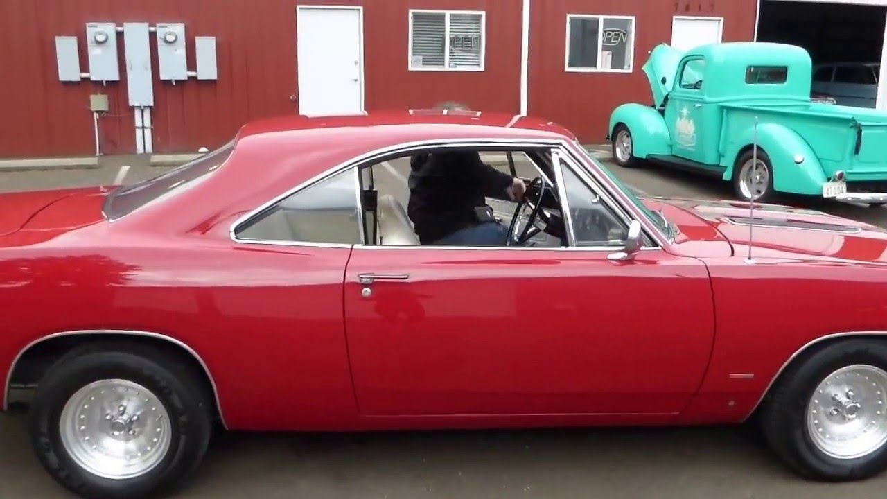 Коллекционные автомобили Западного побережья Plymouth Barracuda 1967 года с кузовом «Notch Back» ...