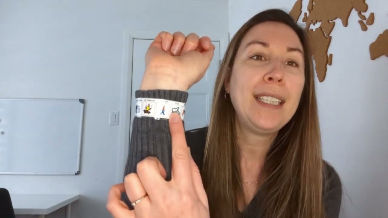 Bracelet de CAA à l'école