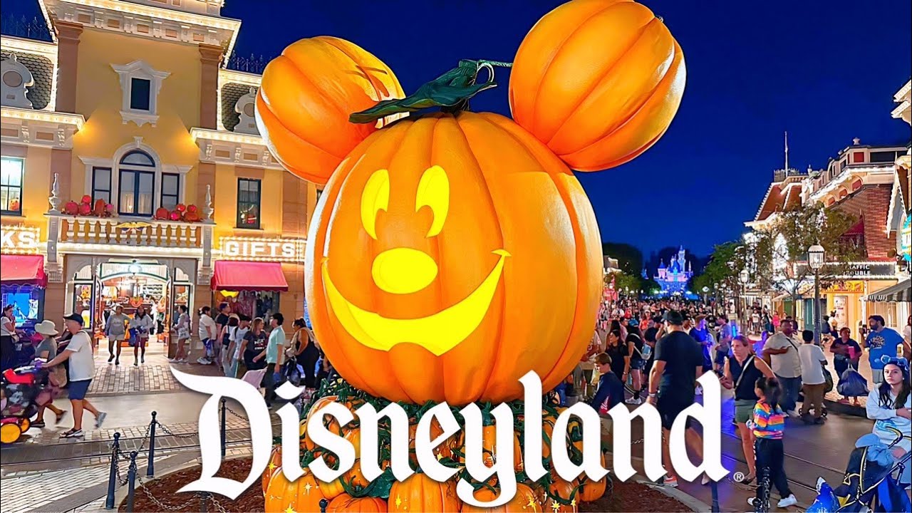 🔴🎉 LIVE At Disneyland 🎢 Shows ✨ Paint The Night 🎃 Halloween Screams 🌟 Rides
